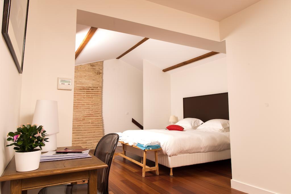 Les Cinq Sens Du Chateau Mayne Lalande Otel Castelnau-de-Médoc Oda fotoğraf